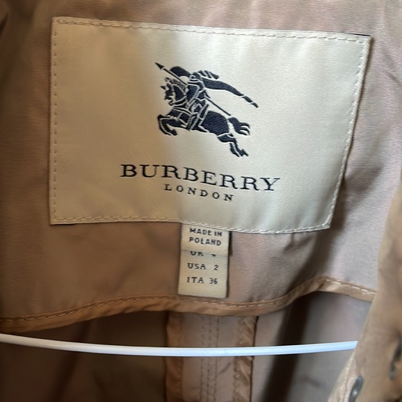 Womens/teen Burberry short trench jacket - Picture 2 of 8